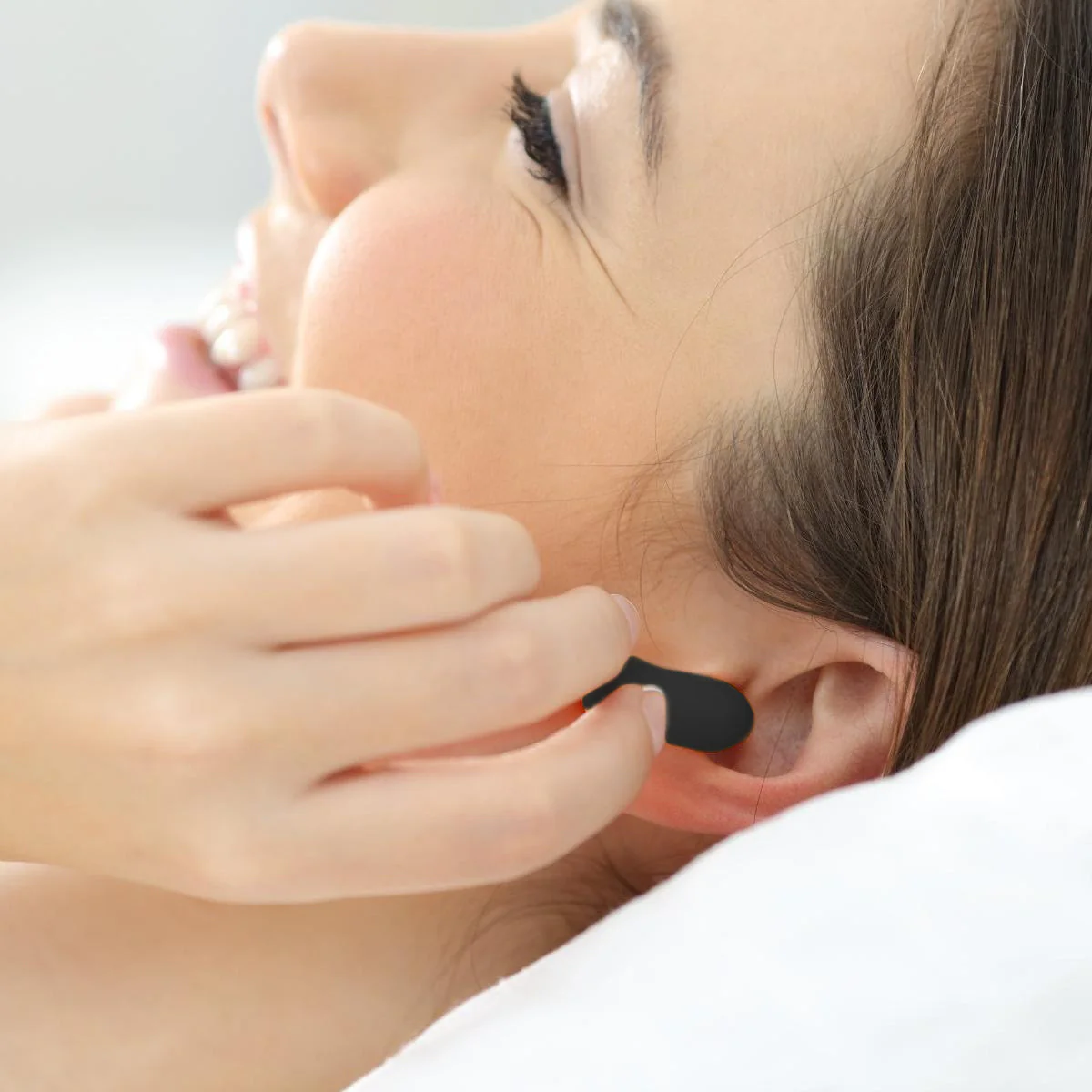 Memory Foam Earplugs - Black (5 packs) - Image 3